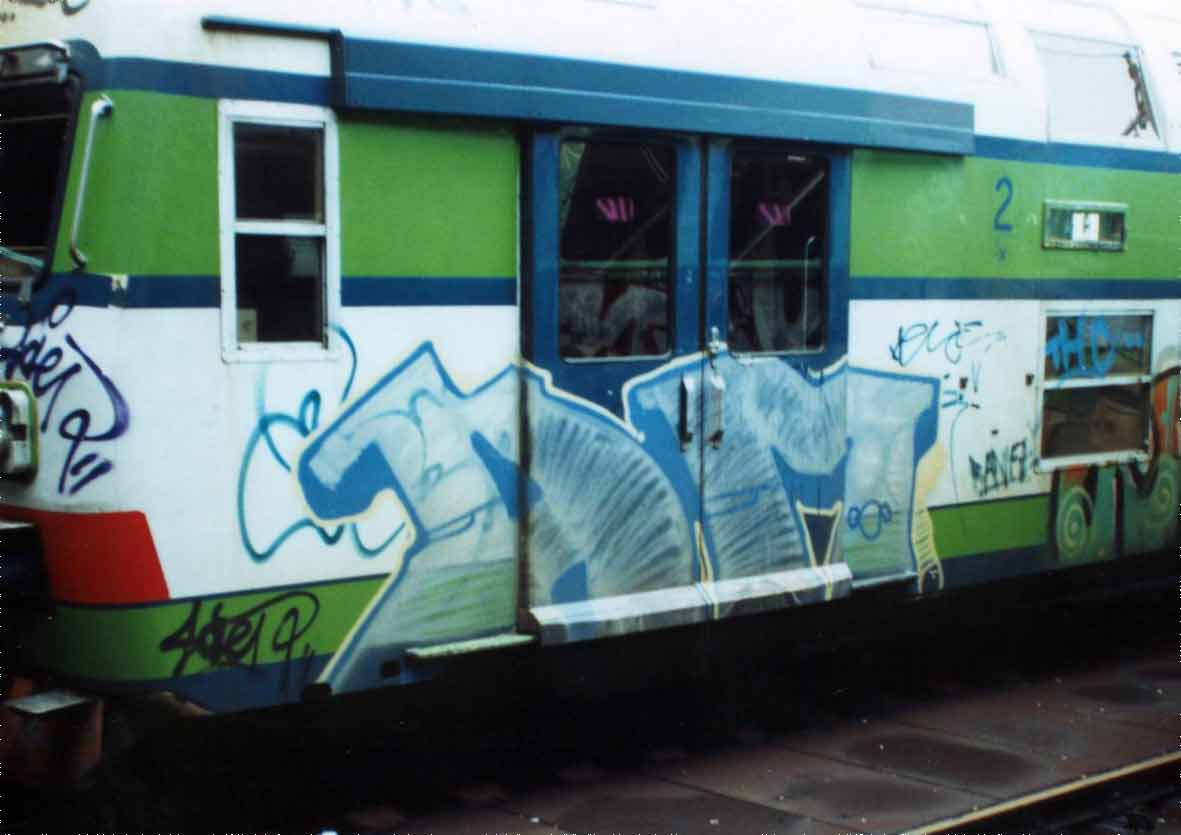 AM  FN 2001